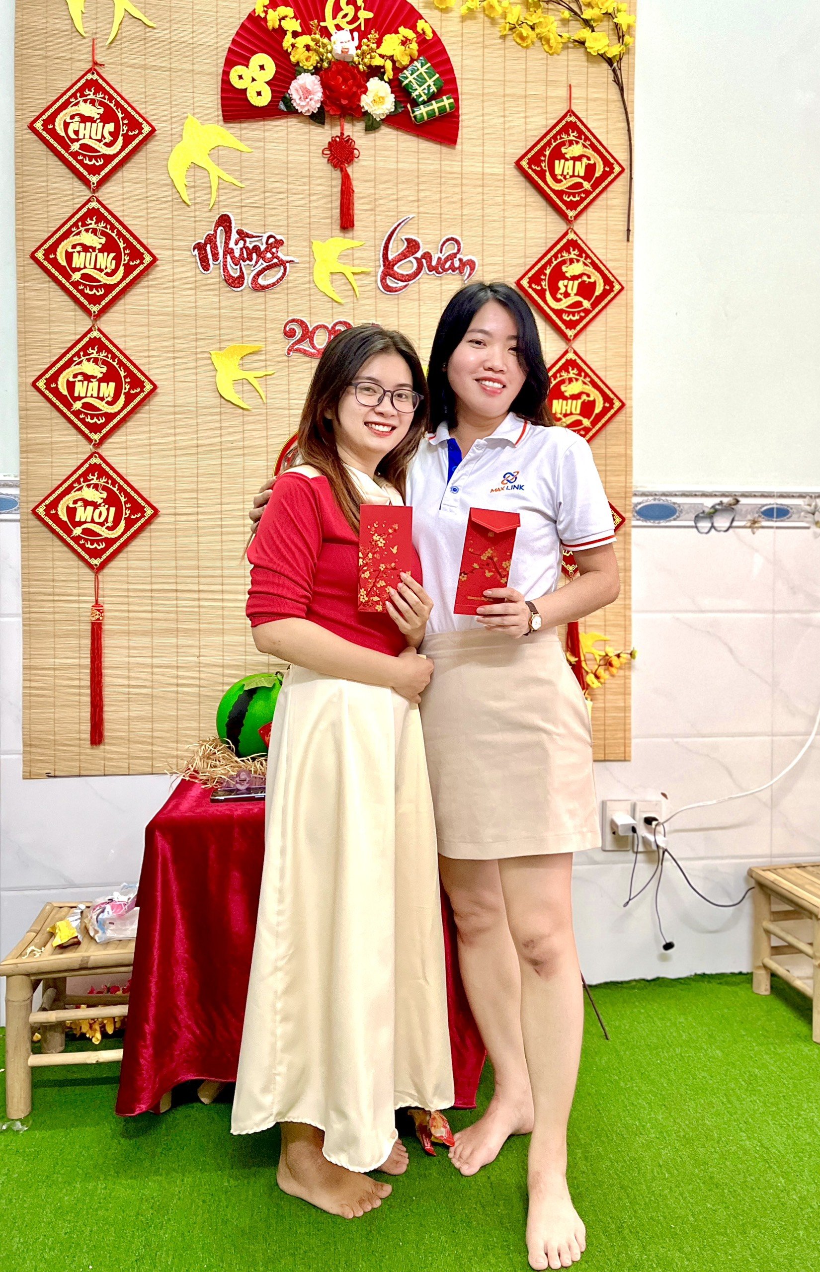 Tân Niên 2024 - Khởi Đầu Mới Đầy Thịnh Vượng Tân Niên 2024 - Khởi Đầu Mới Đầy Thịnh Vượng