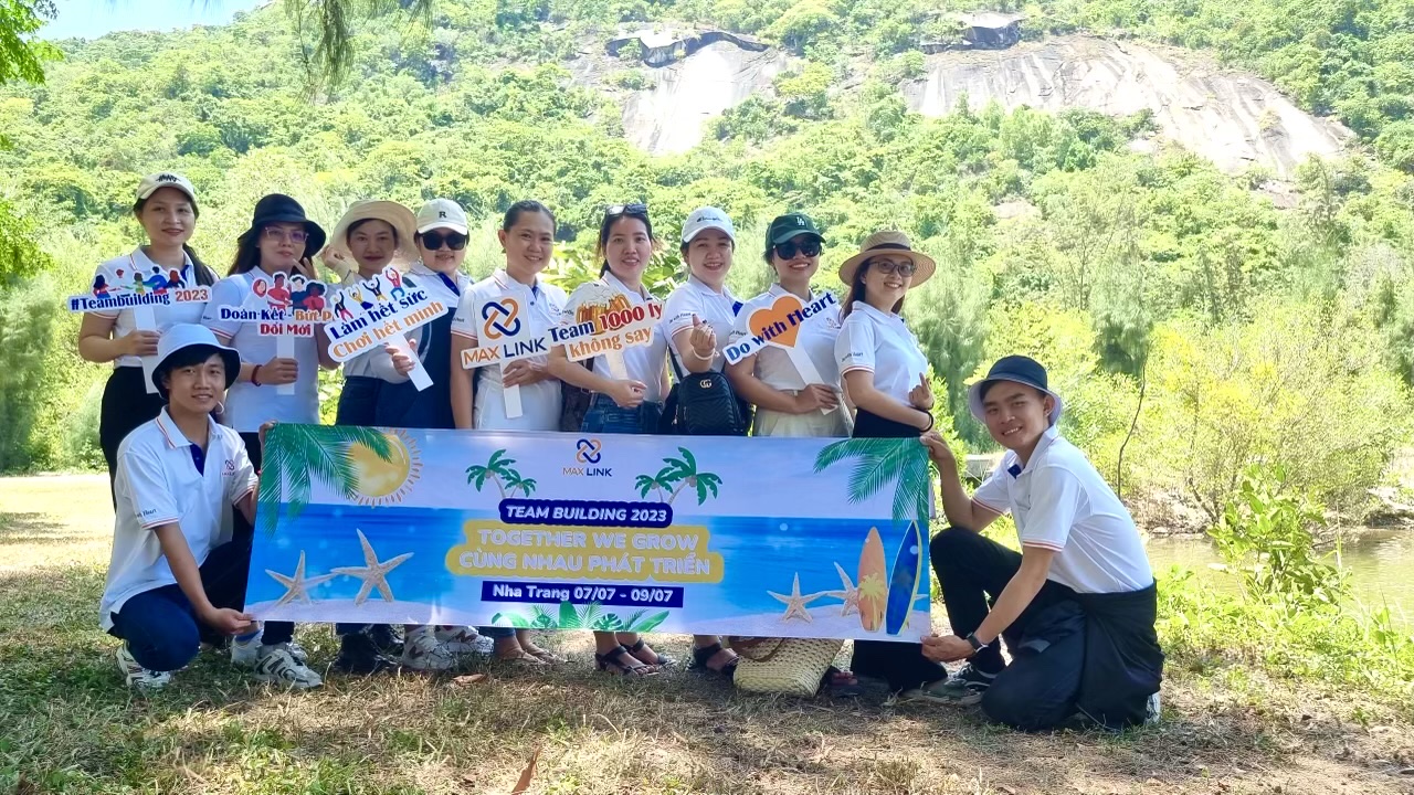 Teambuilding 2023 “TOGETHER WE GROW” Cùng nhau phát triển Teambuilding 2023 “TOGETHER WE GROW” Cùng nhau phát triển