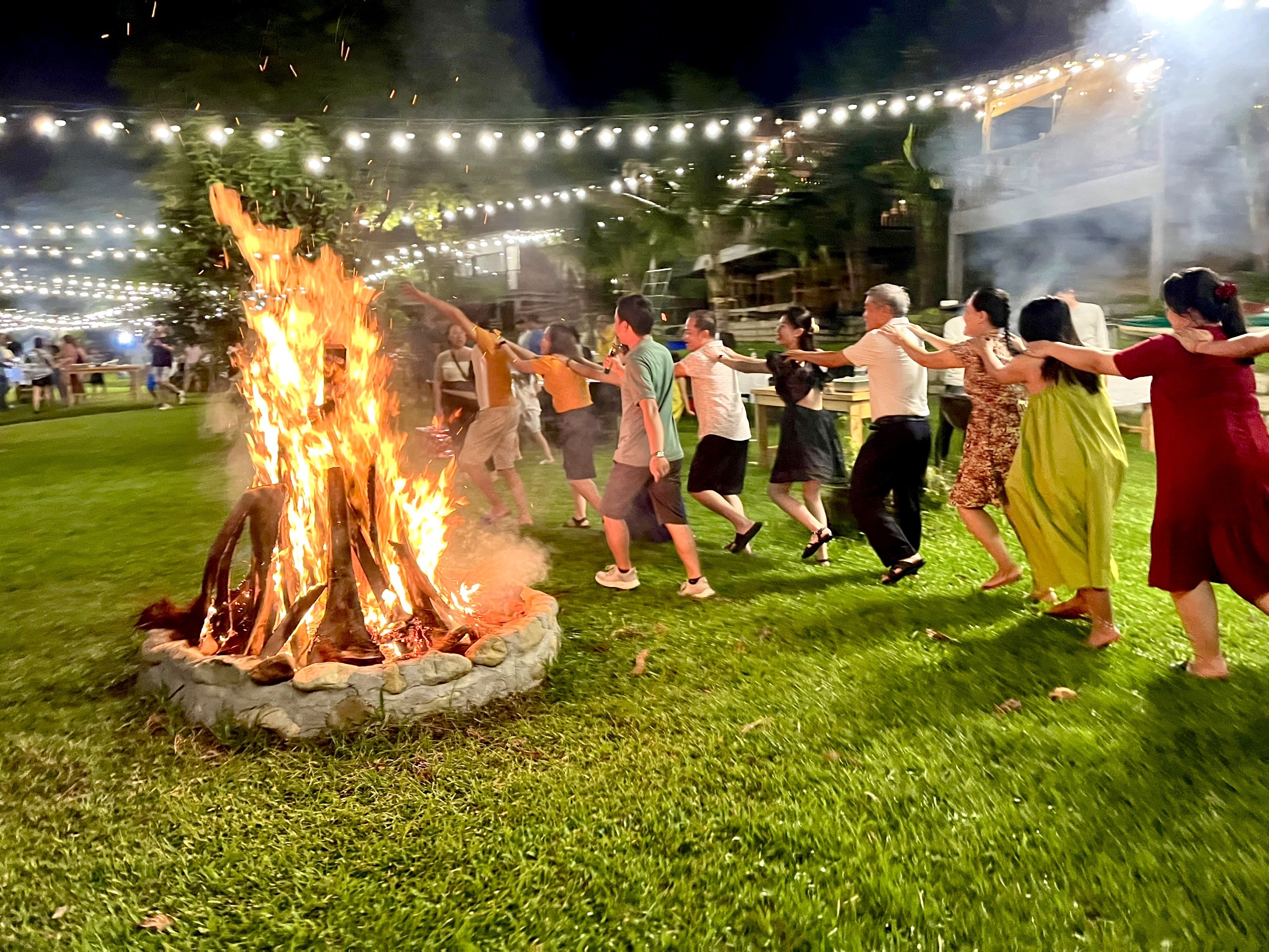 Teambuilding 2023 “TOGETHER WE GROW” Cùng nhau phát triển Teambuilding 2023 “TOGETHER WE GROW” Cùng nhau phát triển