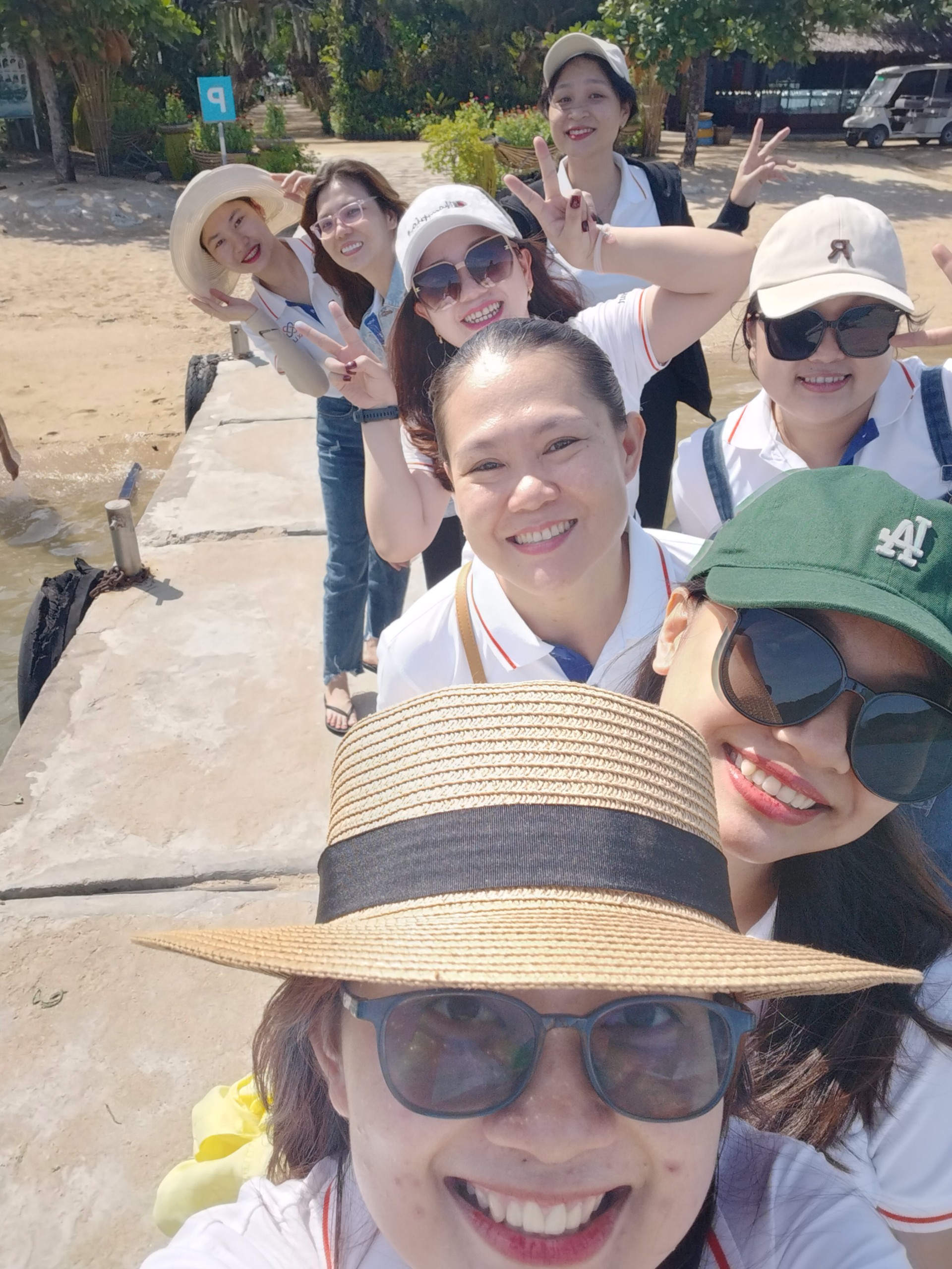 Teambuilding 2023 “TOGETHER WE GROW” Cùng nhau phát triển Teambuilding 2023 “TOGETHER WE GROW” Cùng nhau phát triển