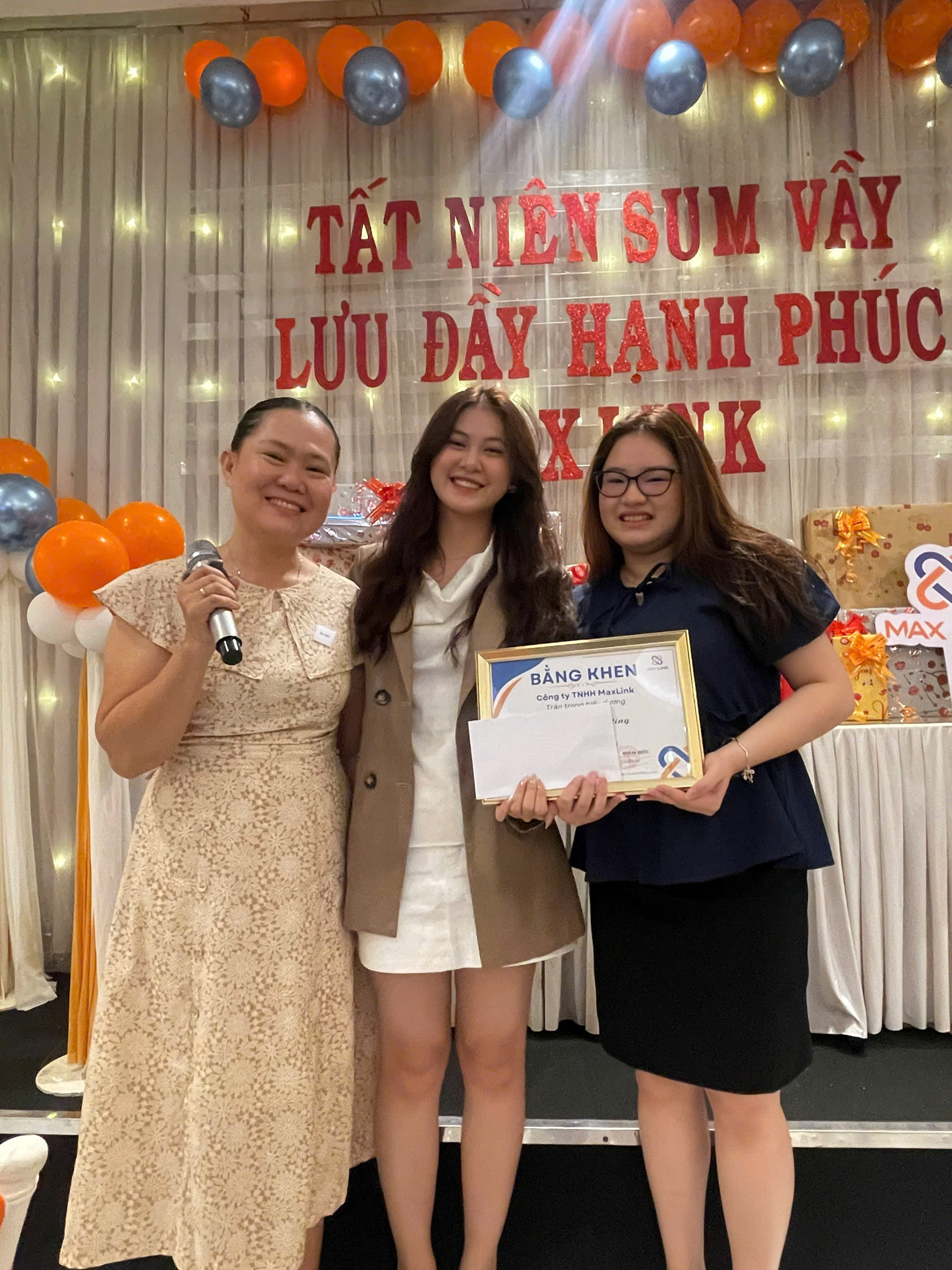 Tiệc Tất Niên 2024 – Tất Niên Sum Vầy Lưu Đầy Hạnh Phúc Tiệc Tất Niên 2024 – Tất Niên Sum Vầy Lưu Đầy Hạnh Phúc