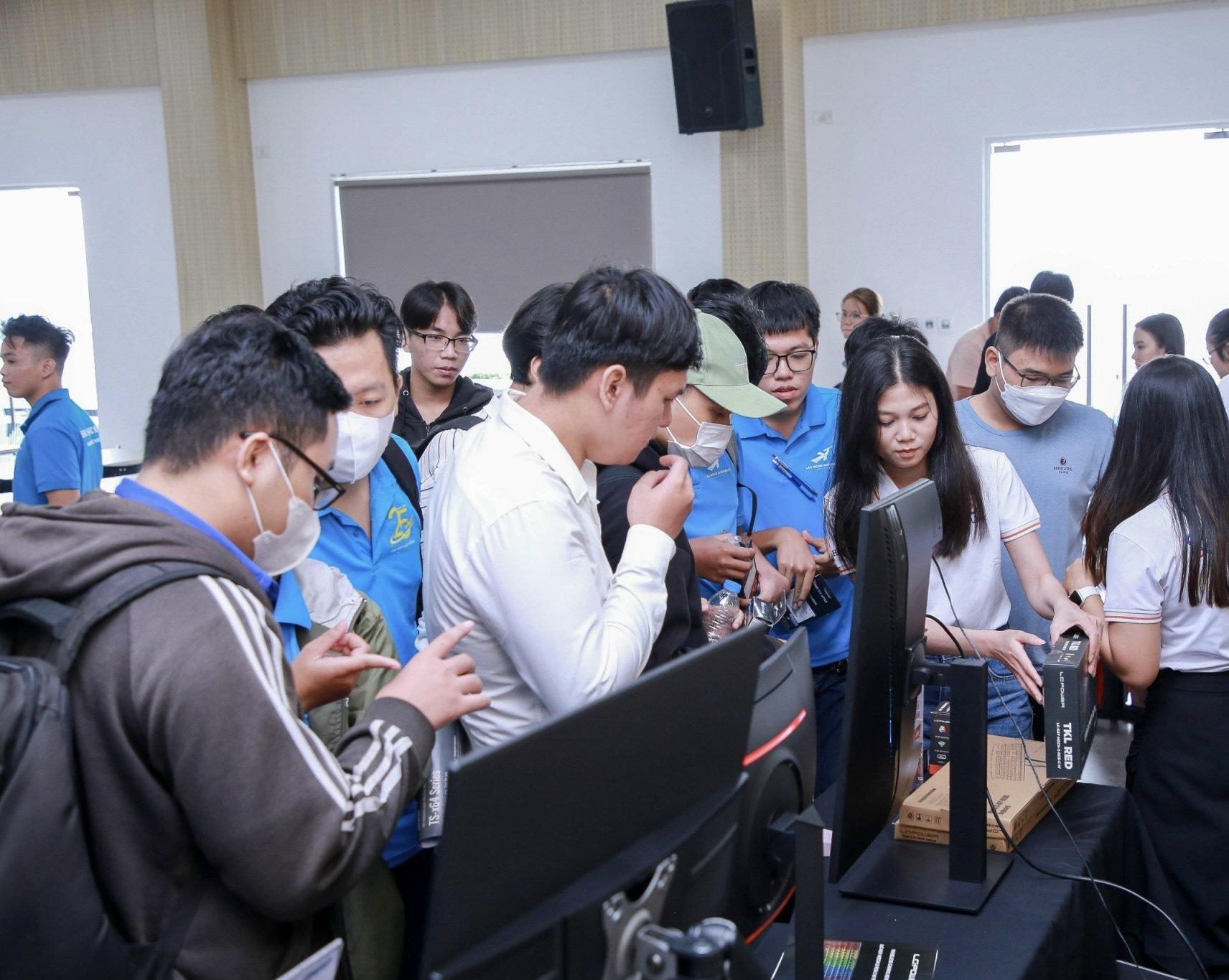 Workshop Chuyển Đổi Số - Công Dân Số: Cơ Hội và Thách Thức Workshop Chuyển Đổi Số - Công Dân Số: Cơ Hội và Thách Thức