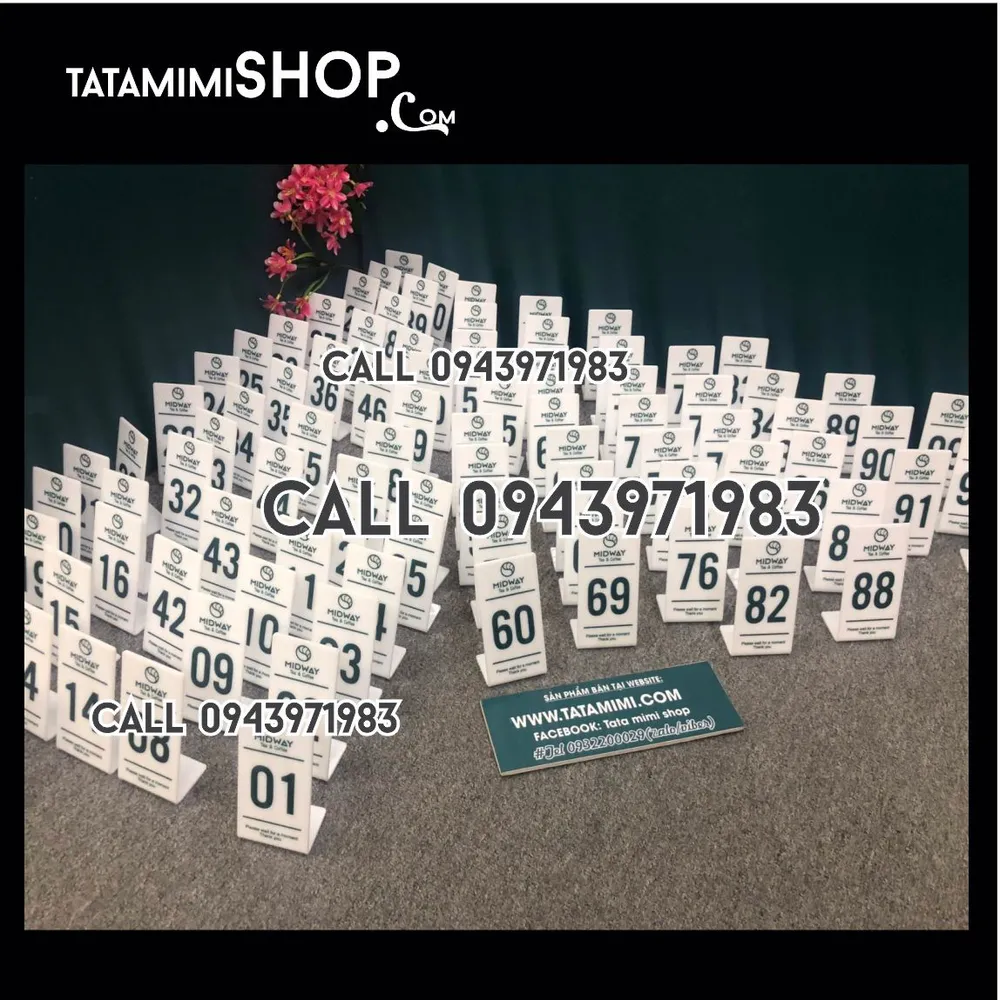 Thẻ bàn mica trắng sữa