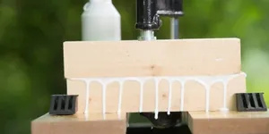 Chi Tiết Về Keo Sữa Dán Gỗ: Loại Keo Dán Gỗ Thông Dụng Nhất