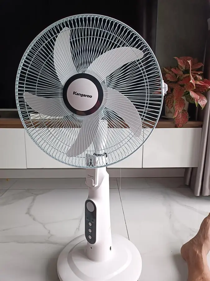 quạt tích điện bán chạy