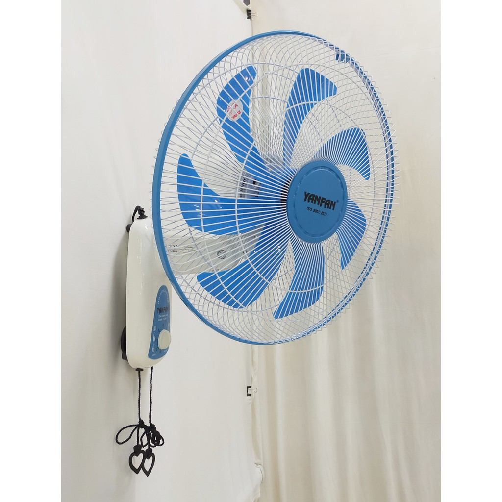 quạt treo tường