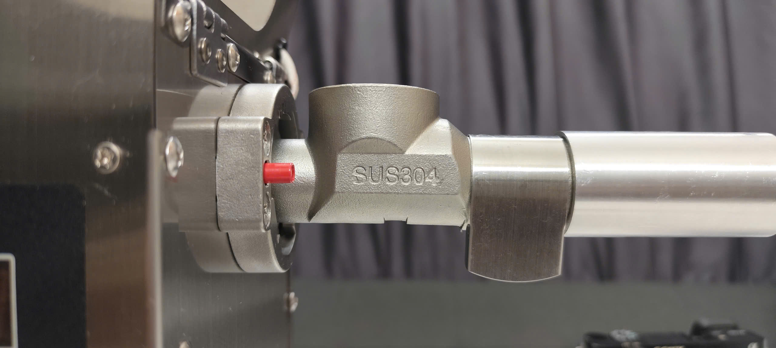 Máy ép dầu thực vật Tahawa TH-X8S làm từ chất liệu thép không gỉ SUS304 Máy ép dầu thực vật Tahawa TH-X8S làm từ chất liệu thép không gỉ SUS304