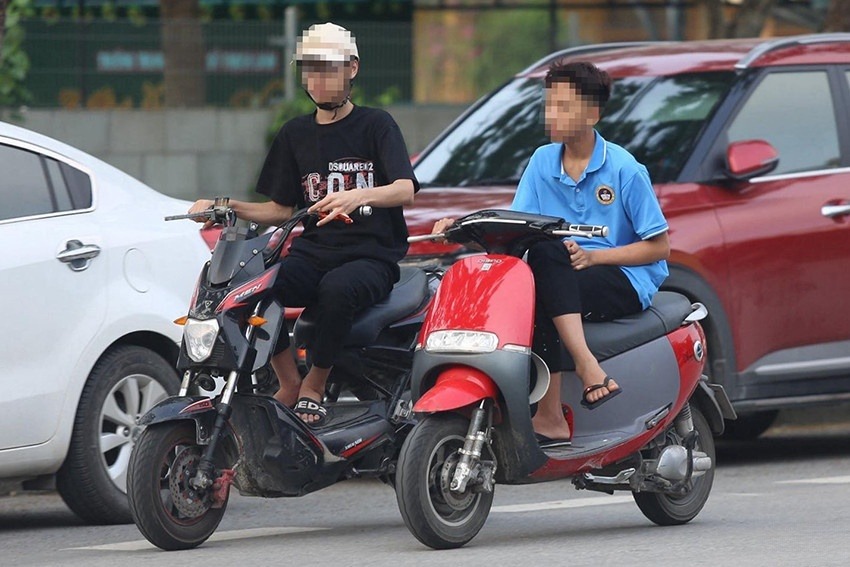 Ở Việt Nam Bao Nhiêu Tuổi Được Đi Xe Máy Điện? Ở Việt Nam Bao Nhiêu Tuổi Được Đi Xe Máy Điện?