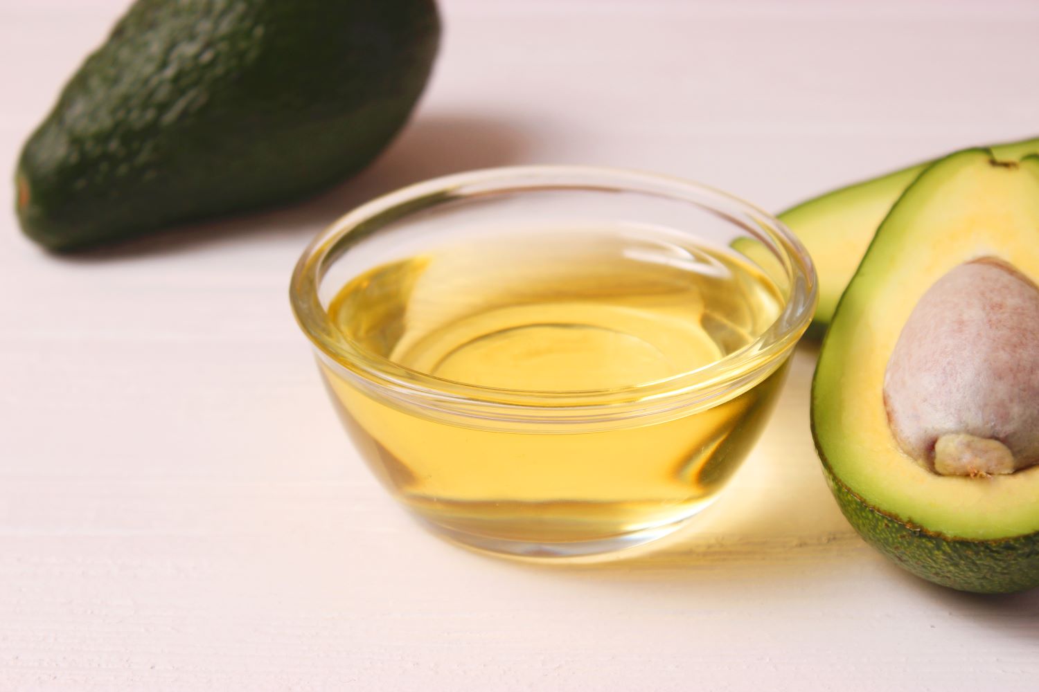 15 Công Dụng Của Dầu Bơ Đối Với Làn Da Và Sắc Đẹp 15 Công Dụng Của Dầu Bơ Đối Với Làn Da Và Sắc Đẹp