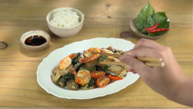 Cách nấu món cà tím xào tôm thịt Cách nấu món cà tím xào tôm thịt