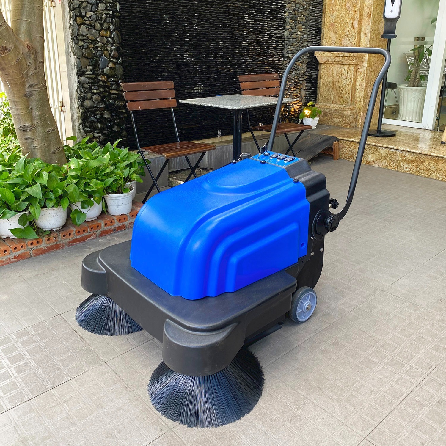 Xe quét rác đẩy tay Tahawa HC680 Xe quét rác đẩy tay Tahawa HC680