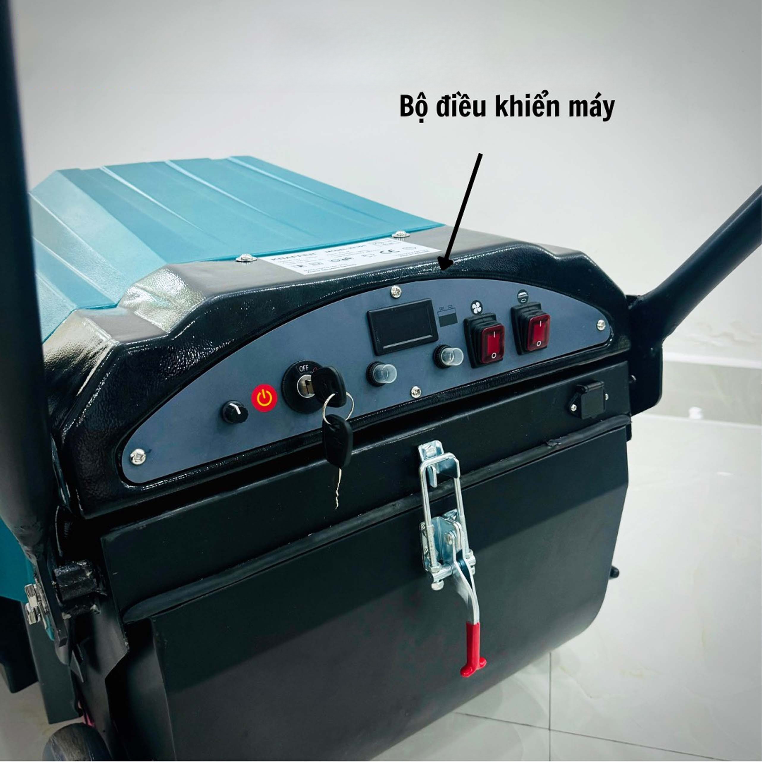 Máy quét rác đẩy tay Tahawa KF106 dùng bình Máy quét rác đẩy tay Tahawa KF106 dùng bình