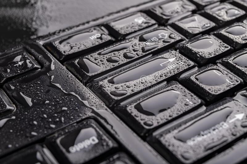 Nồm ẩm làm hư hỏng các thiết bị điện tử Nồm Ẩm Là Gì? Nguyên Nhân, Tác Hại Và 8 Cách Chống Nồm Hiệu Quả Nhất 2025