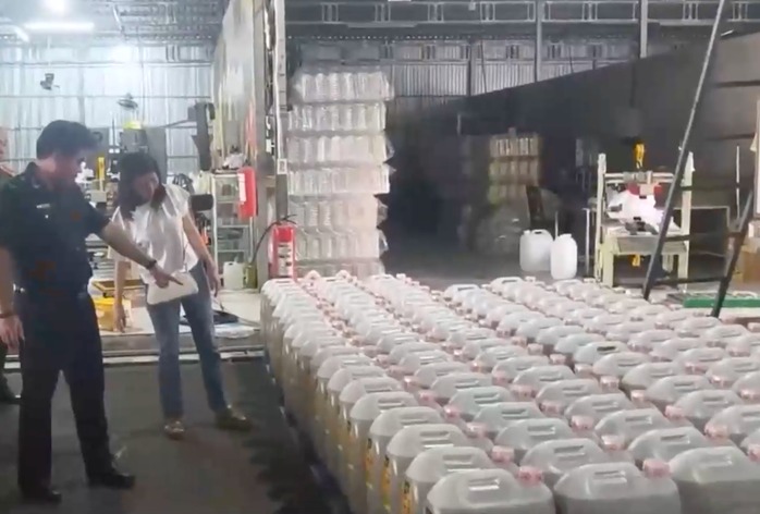 Tác hại nghiêm trọng của dầu ăn bẩn đối với sức khỏe con người