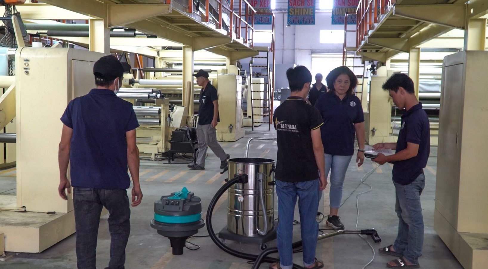 Tahawa Giao Máy Hút Bụi Công Nghiệp KF80 cho Công Ty TNHH Công Nghệ Day Bright Việt Nam Tahawa Giao Máy Hút Bụi Công Nghiệp KF80 cho Công Ty TNHH Công Nghệ Day Bright Việt Nam