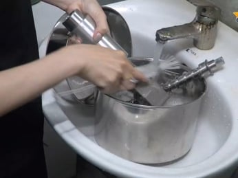 Vì sao máy ép dầu chạy nhưng không đẩy được bã ra ngoài? Nguyên nhân và cách khắc phục