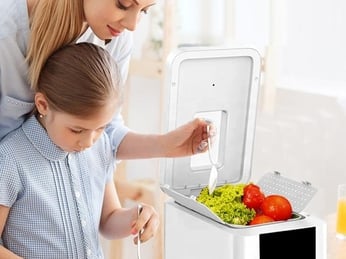 Gia đình có trẻ nhỏ có nên dùng máy khử khuẩn không?