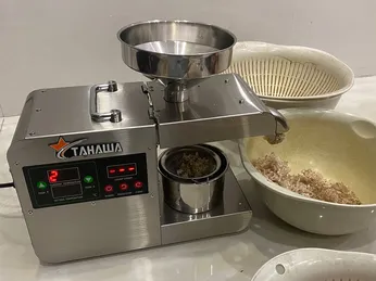 Bảo vệ sức khỏe gia đình khỏi “dầu ăn bẩn” nhờ máy ép dầu tại nhà