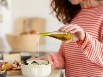 Dầu Óc Chó Kỵ Với Thực Phẩm Nào? Các Loại Thực Phẩm Nguy Hiểm Cần Tránh Để Bảo Vệ Sức Khỏe