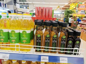 Cách nhận biết dầu ăn sạch, tránh mua nhầm dầu pha tạp