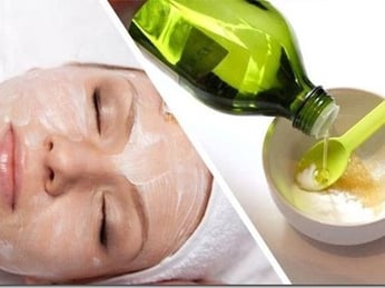 Bôi dầu oliu lên mặt qua đêm có tốt không? Cách dùng đúng cho từng loại da