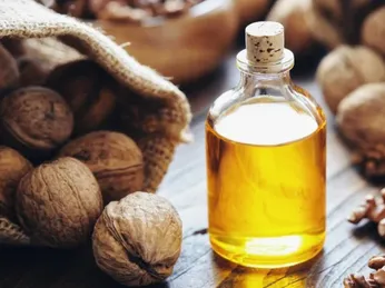 Quy trình ép dầu hạt óc chó tại nhà: Làm sao để ép đúng và dùng an toàn