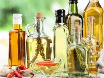 Vì sao mỗi loại dầu thực vật có thành phần axit béo khác nhau?