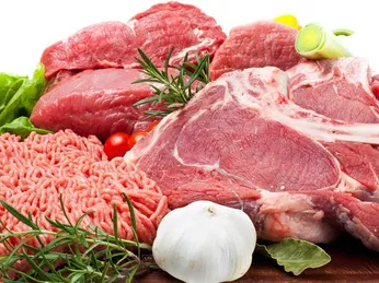 Vì sao cần khử khuẩn thực phẩm trước khi chế biến?