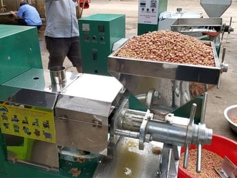 So Sánh Lợi Nhuận Khi Ép Dầu Lạc, Mè Và Dừa: Loại Nào Mang Lại Hiệu Quả Kinh Tế Cao Nhất?
