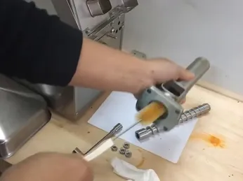 Những lỗi thường gặp khi ép dầu và cách khắc phục hiệu quả