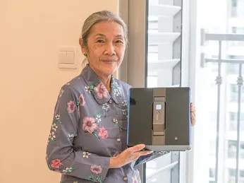 Mách Bạn Mẹo Làm Sạch Kính Không Phải Ai Cũng Biết