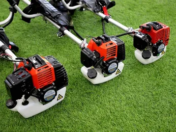 Máy cắt cỏ có những loại nào? Nên mua máy cắt cỏ loại nào tốt nhất?