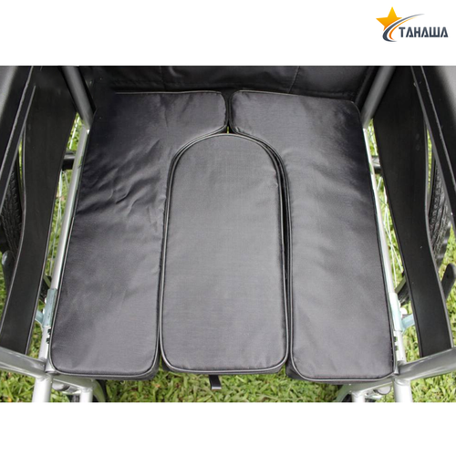 Xe Lăn Tay Có Bô Vệ Sinh TAHAWA W106