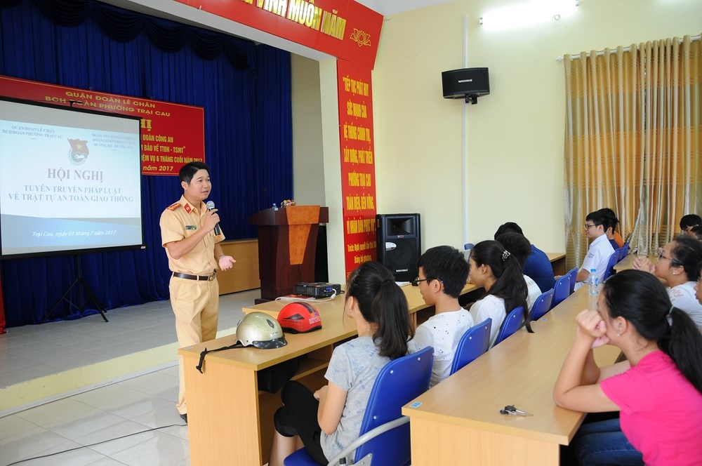 Ở Việt Nam Bao Nhiêu Tuổi Được Đi Xe Máy Điện? Ở Việt Nam Bao Nhiêu Tuổi Được Đi Xe Máy Điện?