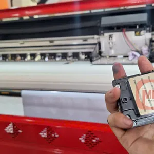 Máy 1m6 chạy đầu in XP600 có nâng cấp lên i3200 được không?