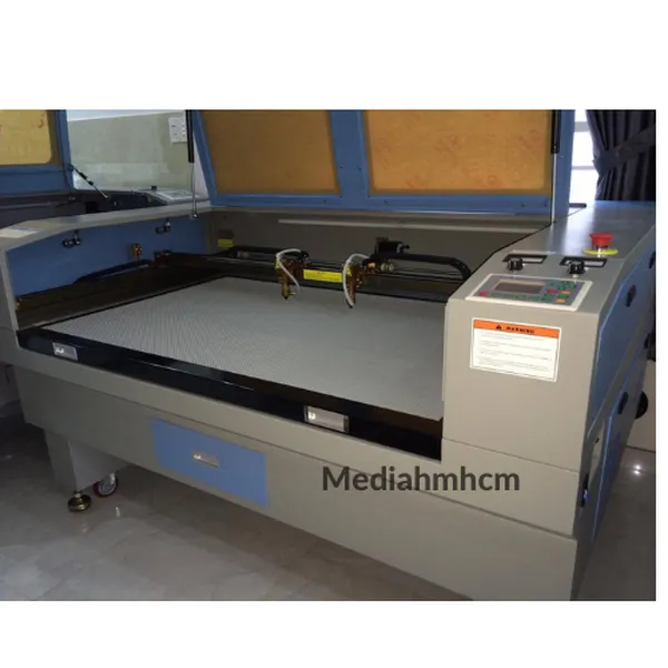 Máy khắc Laser 1390 cũ tp HCM