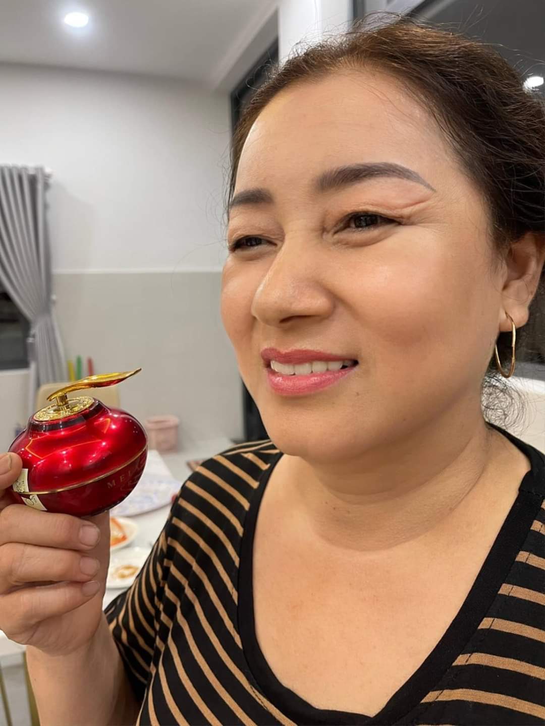 Khách sau dùng kem nám queenie Khách sau dùng kem nám queenie