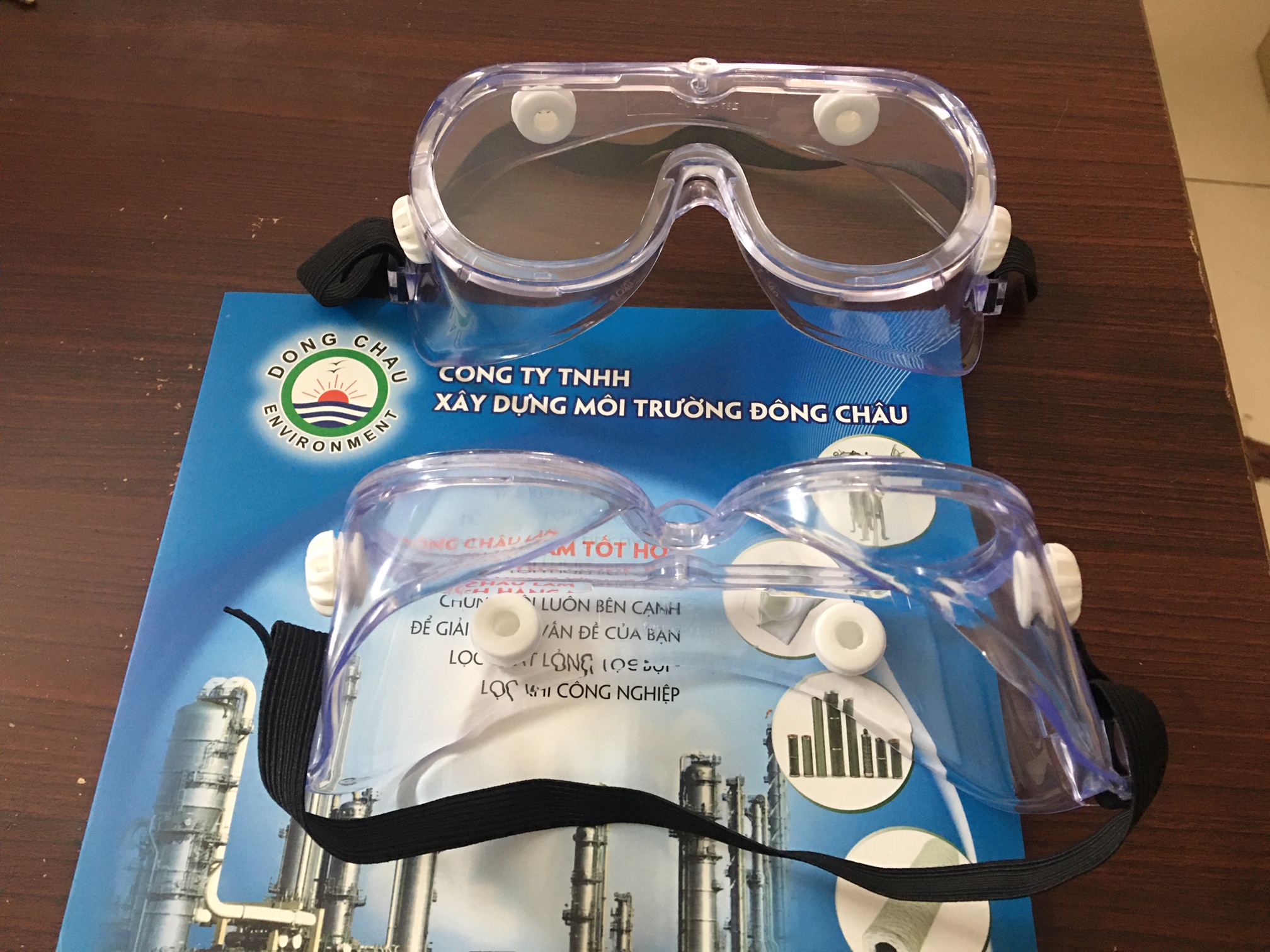 Kính trùm kín mắt chống hóa chất 3M 334-40660