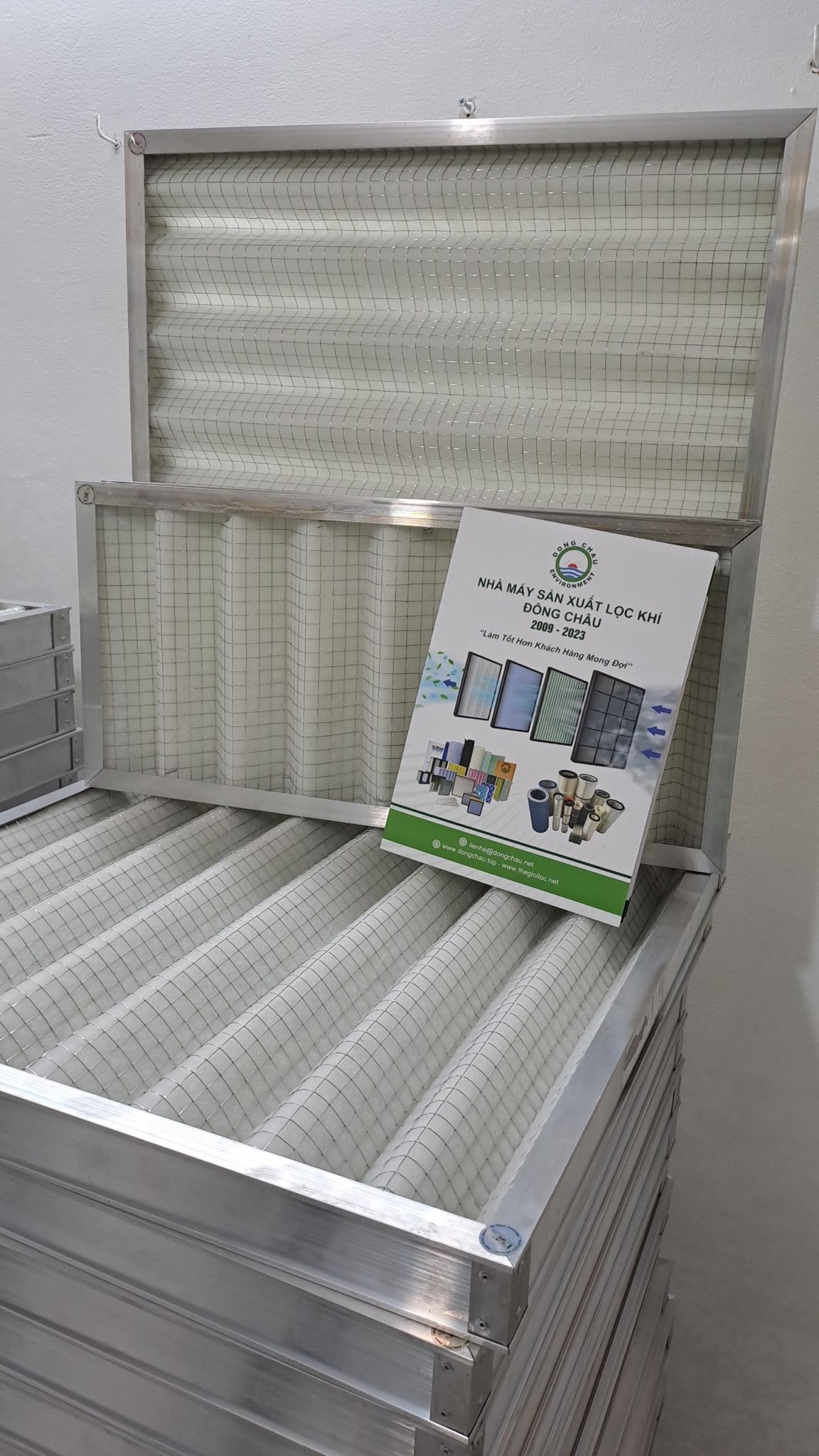 cận cảnh Tấm lọc bụi công nghiệp G4 lưới gợn sóng