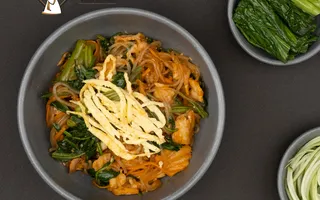 KHÁM PHÁ Ý NGHĨA CỦA MIẾN JAPCHAE TRONG TRIẾT LÝ NGŨ HÀNH CỦA ẨM THỰC HÀN QUỐC