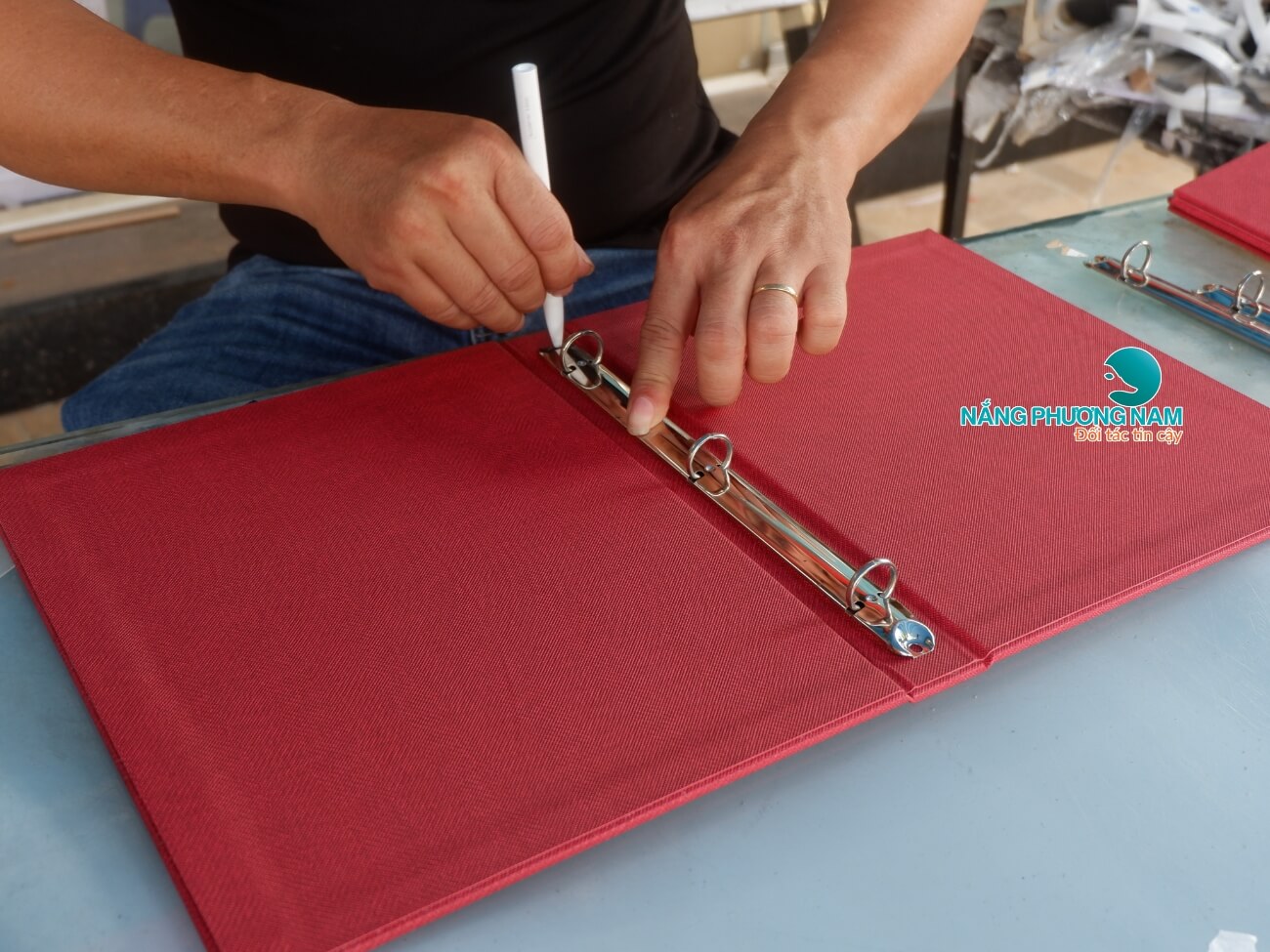 don-vi-san-xuat-thiet-ke-in-an-menu Nắng Phương Nam - Đồng hành cùng hàng ngàn nhà hàng quán ăn trên khắc cả nước và cả thị trường quốc tế