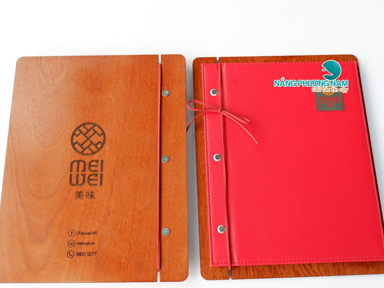 menu-bia-go-khac-chu-laser Mẫu menu bìa gỗ khắc laser chữ