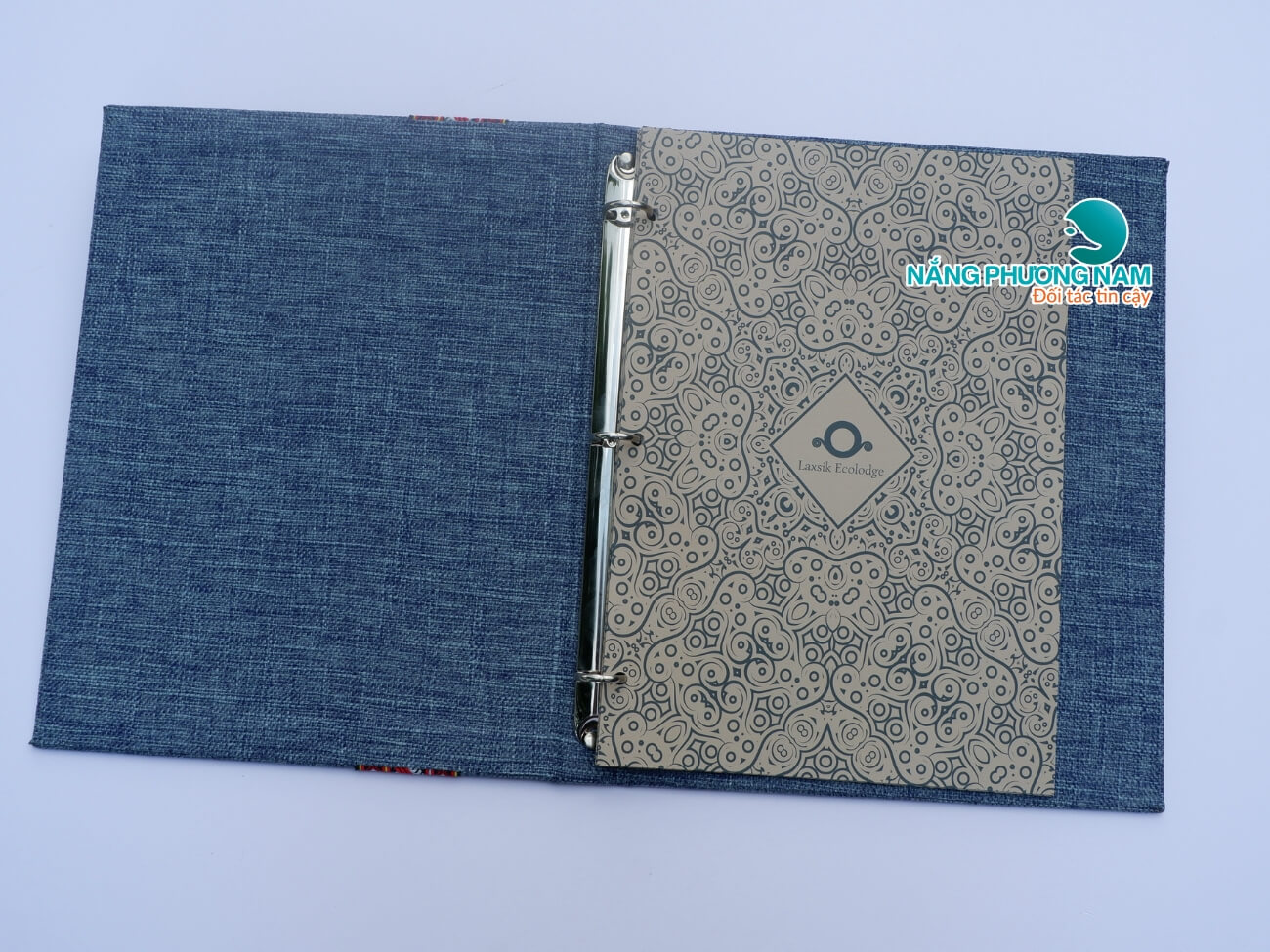 menu-vai-bia-cong Menu bìa vải gáy còng