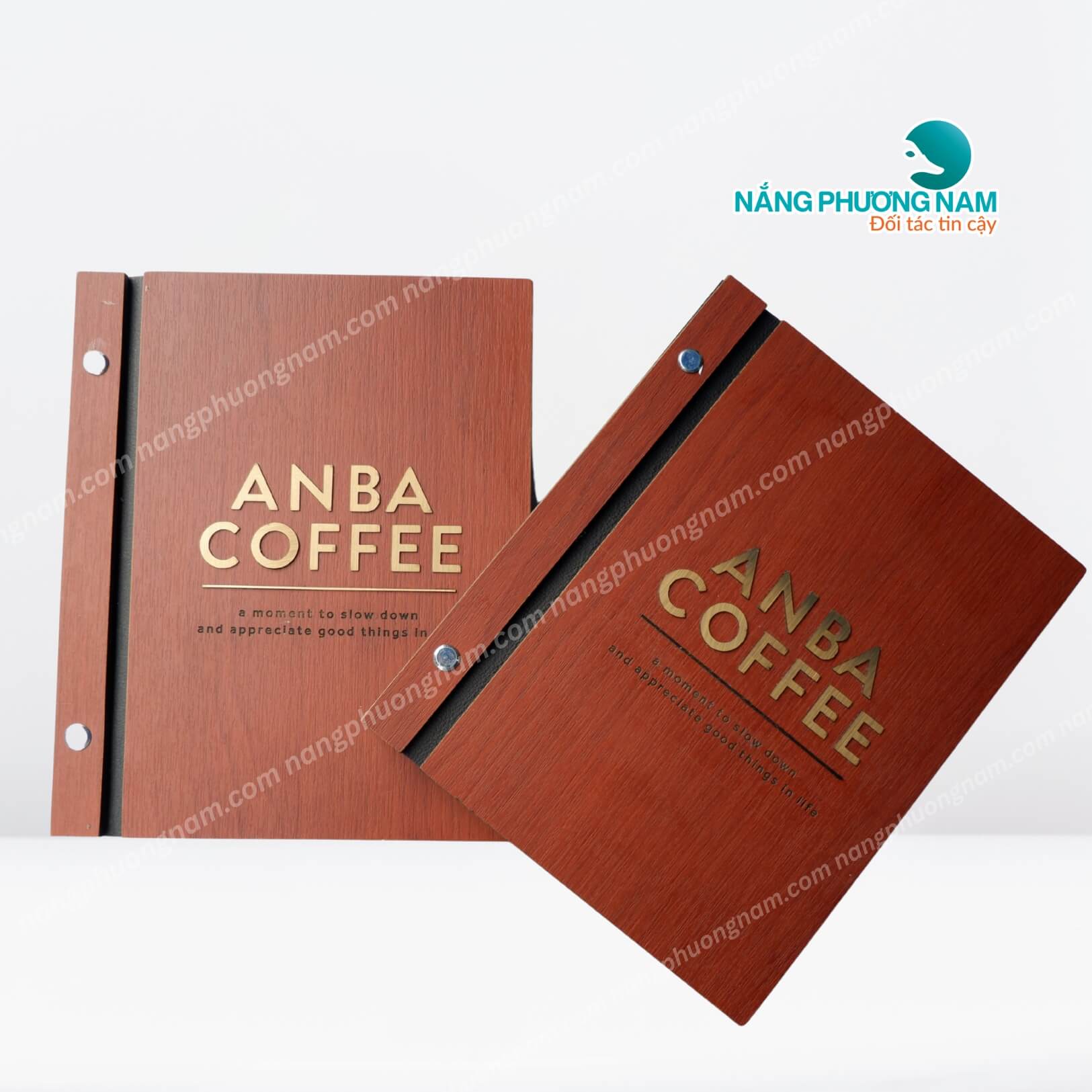 menu-bang-bia-go menu bằng bìa gỗ đẹp