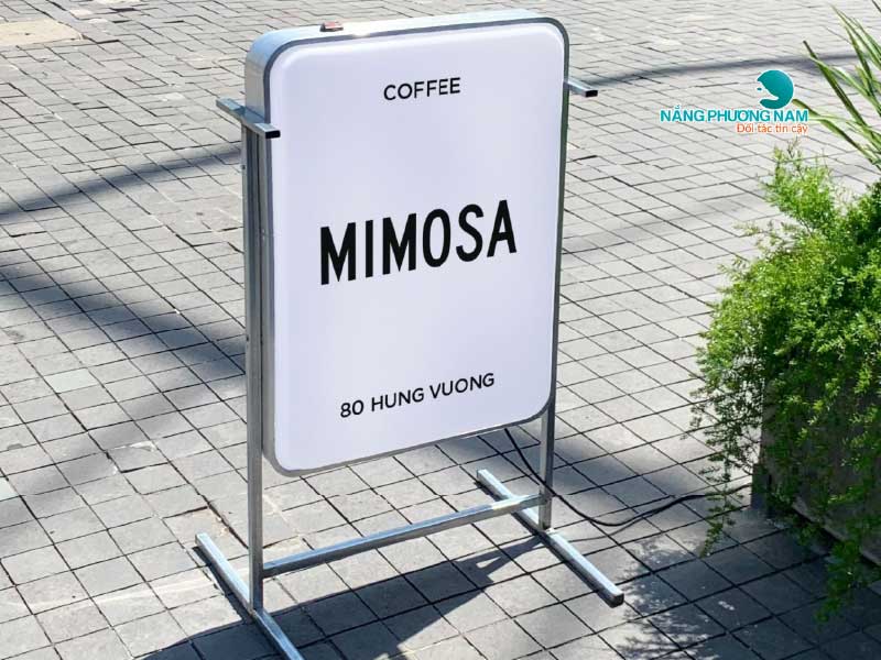 bang-hieu-dung-hop-den Bảng hiệu đứng 2 mặt chất lượng