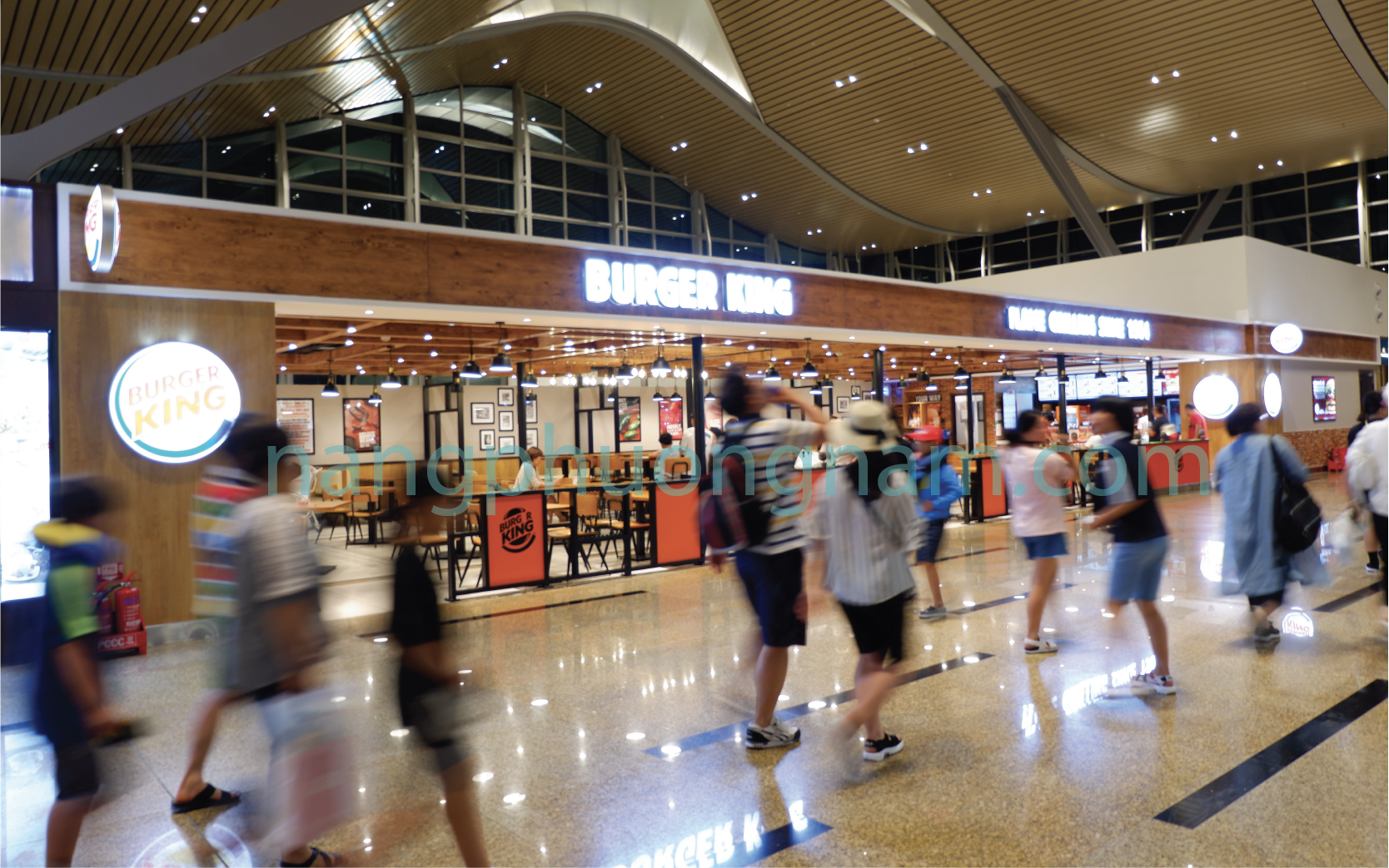 bảng hiệu hộp đèn tròn bảng hiệu hộp đèn tròn