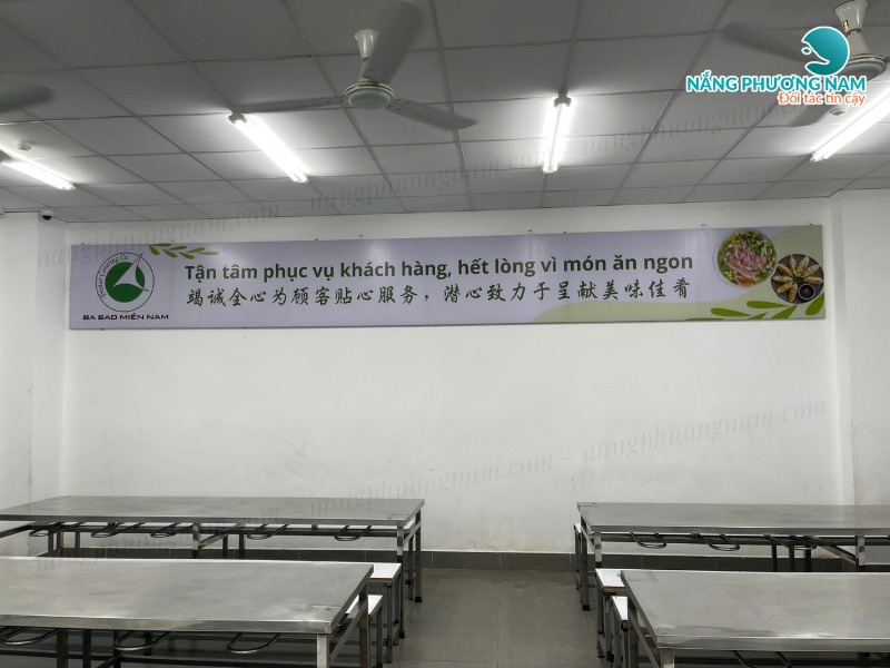 bien-treo-tuong-cho-nha-hang-quan-an.j Biển treo tường cho nhà hàng quán ăn