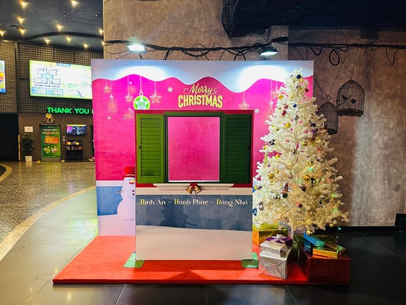 booth-trang-tri-giang-sinh Dịch vụ trang trí noel tại trung tâm thương mại