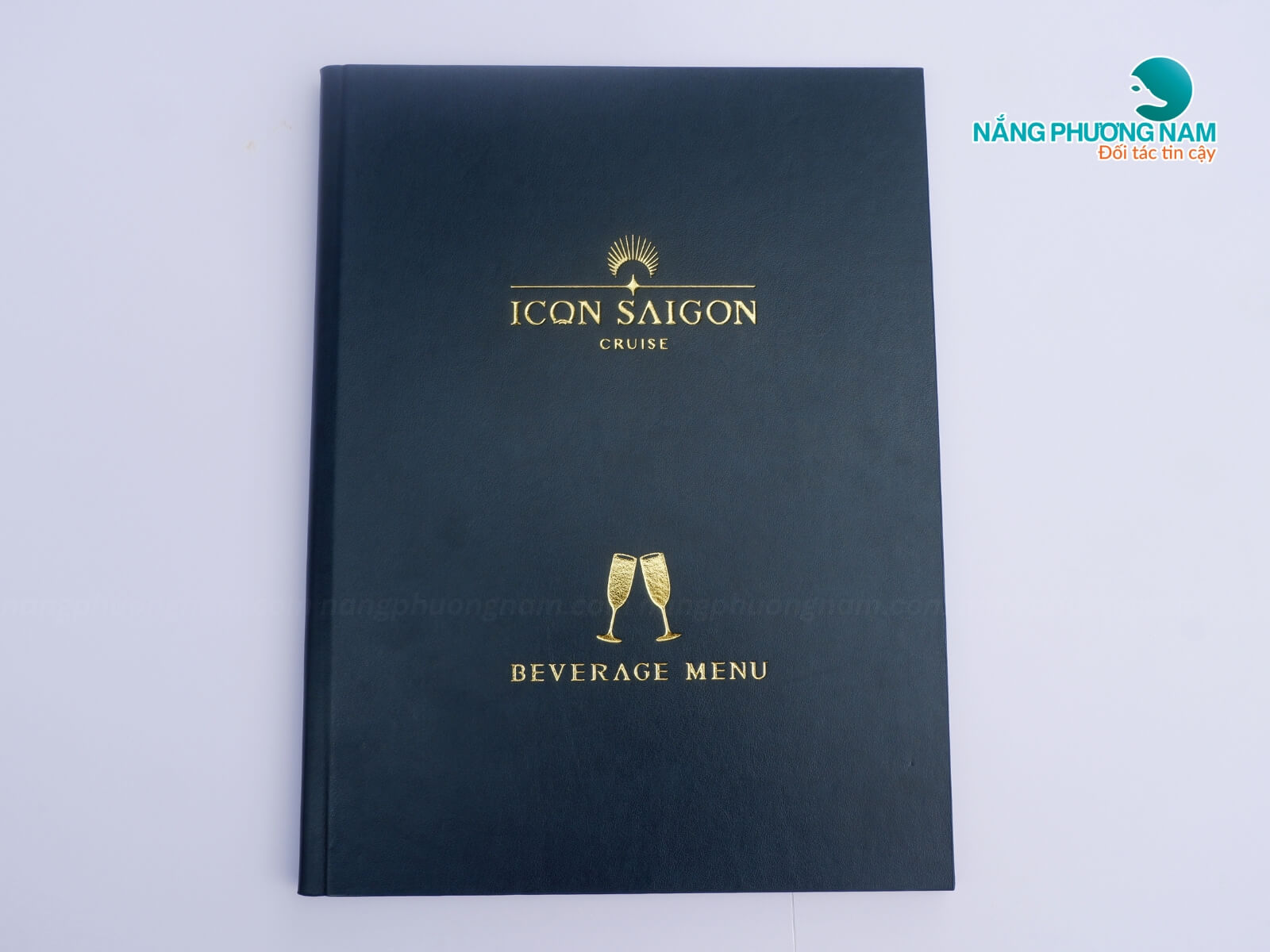 in-an-bia-menu-dep-thiet-ke-sang-trong In ấn bìa menu da, thiết kế sang trọng