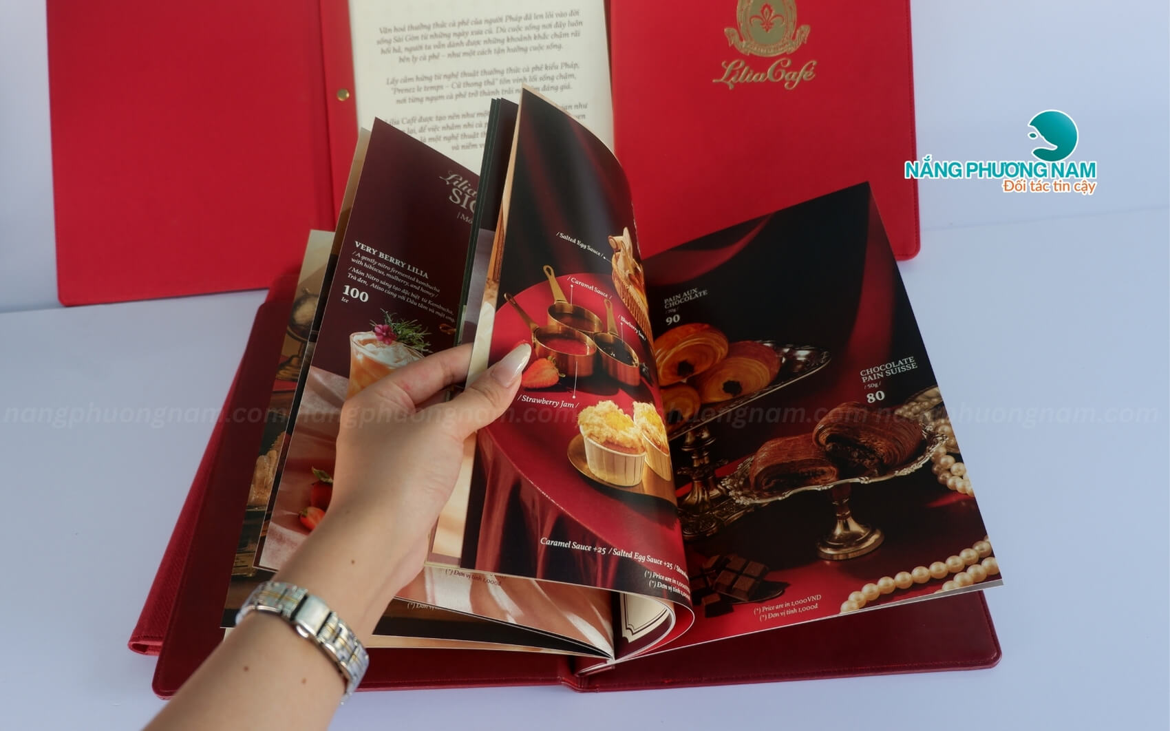 cuon-menu-bia-da Thiết kế ruột menu, màu sắc ấn tượng bắt mắt